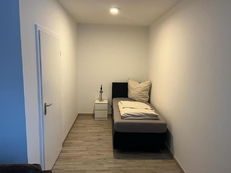 Eine Modern Renovierte Wohnung Mit Balkonterrasse. Lubbecke Esterno foto